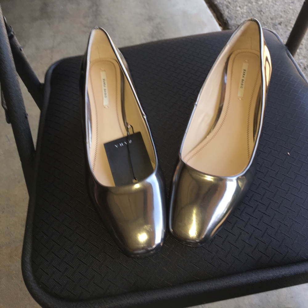 NWT ZARA Bronze shoes , 2 inches old fashion heels